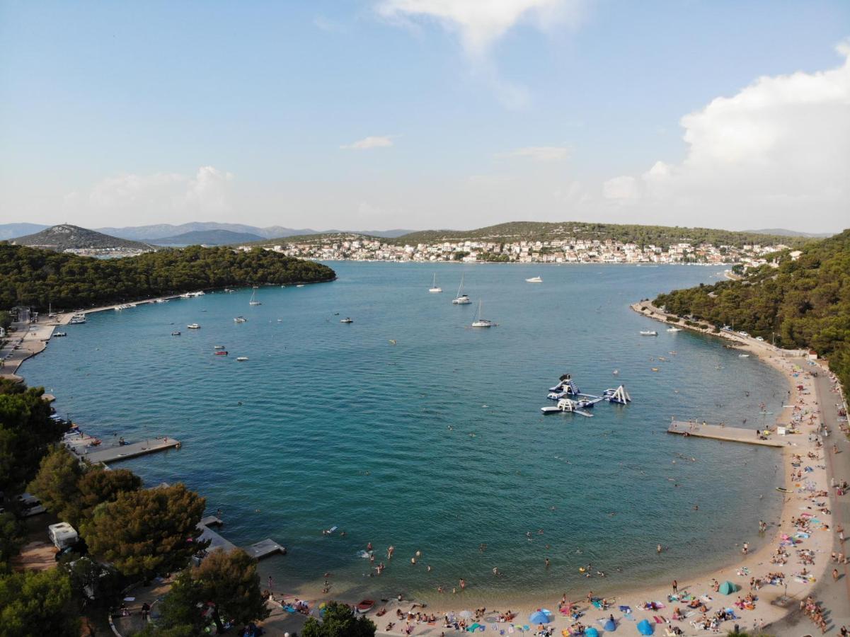 Ks Holidays Jezera Bagian luar foto