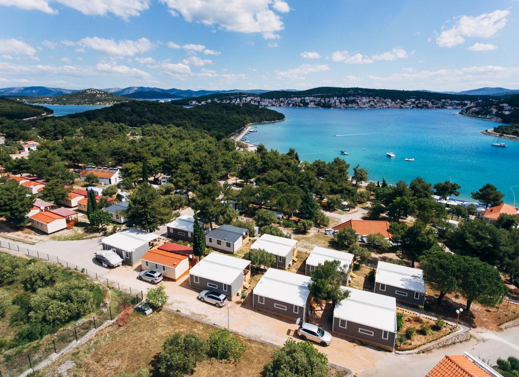 Ks Holidays Jezera Bagian luar foto
